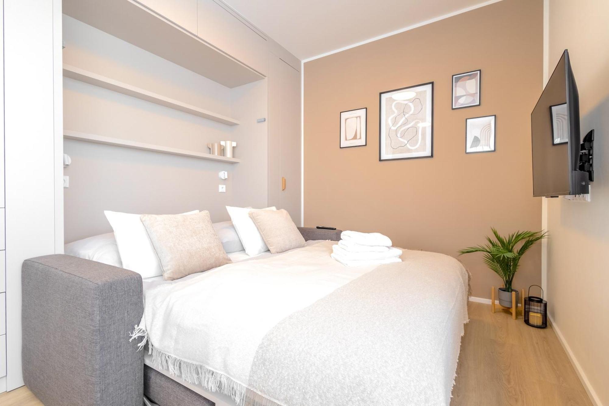 Апартаменты Bright 2Br - 5Th Floor, Balcony, Free Parking By Gravity Прага Экстерьер фото