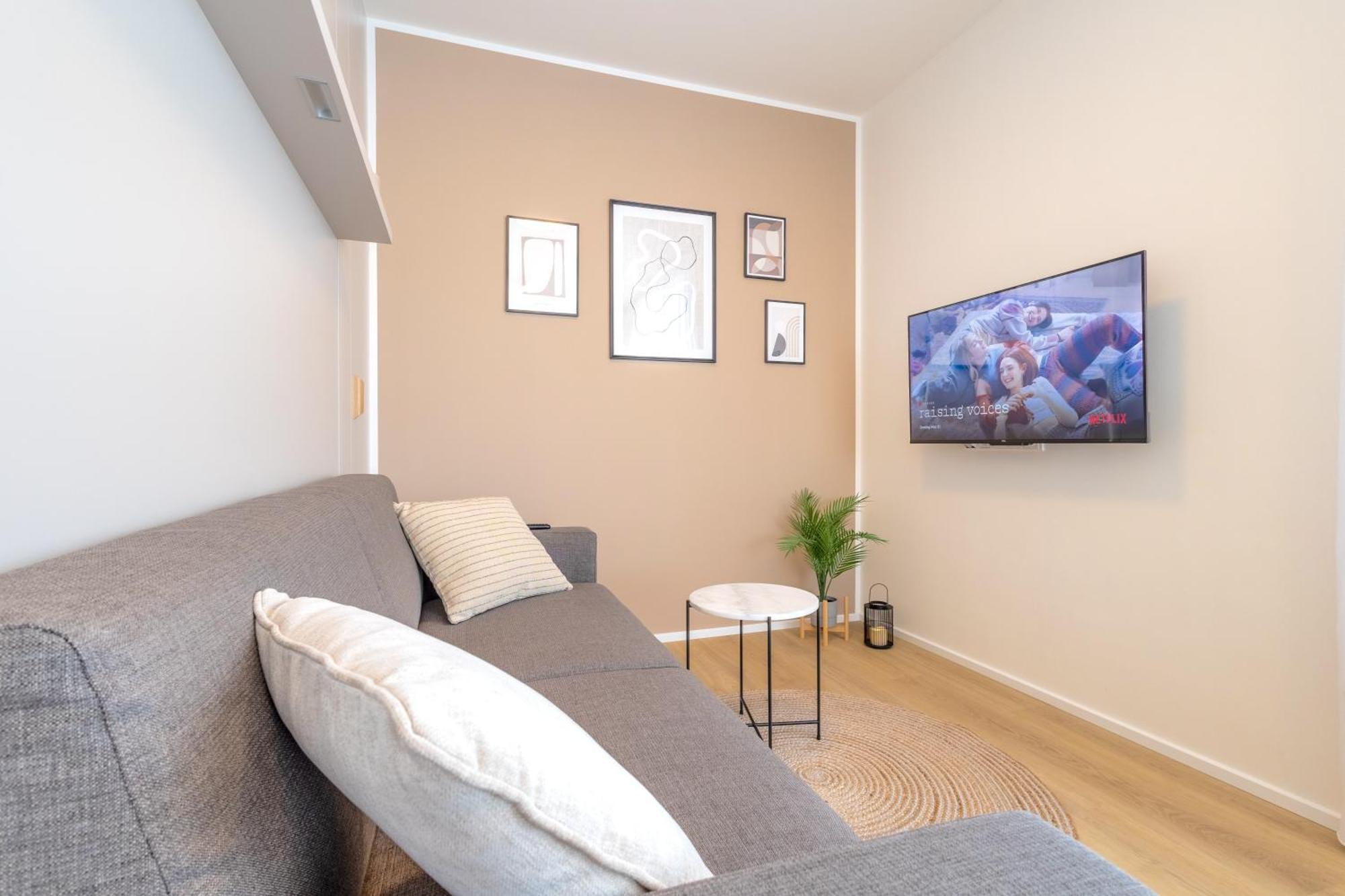 Апартаменты Bright 2Br - 5Th Floor, Balcony, Free Parking By Gravity Прага Экстерьер фото