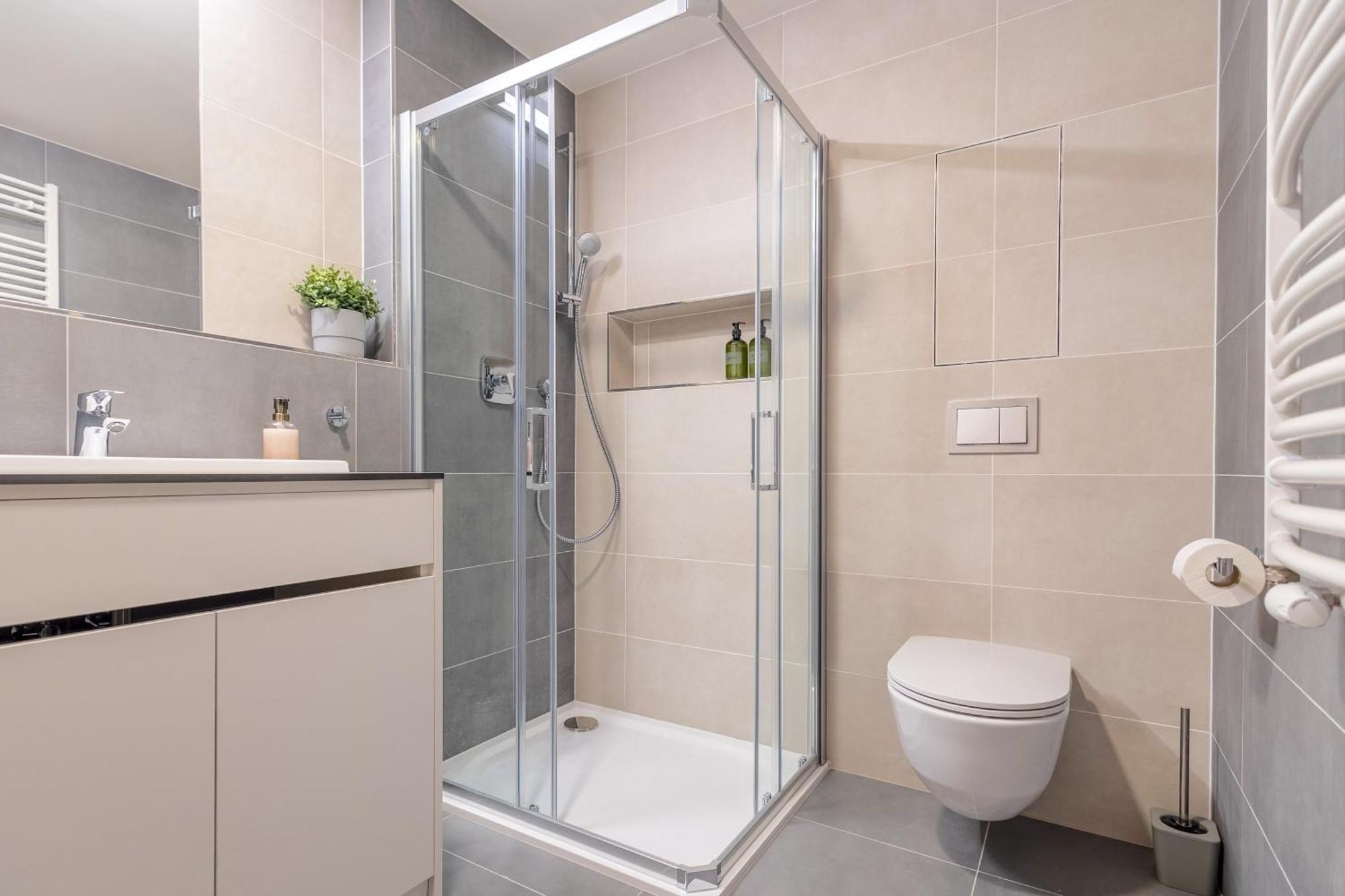 Апартаменты Bright 2Br - 5Th Floor, Balcony, Free Parking By Gravity Прага Экстерьер фото